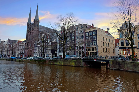 荷兰阿姆斯特丹市风景来自荷兰阿姆斯特丹运河户外图片