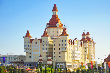 俄罗斯阿德勒2018年月2日以中世纪城堡Bogatyr为风格的宾馆俄罗斯索奇公园Adler主题2018年月2日海岸博加蒂尔索契背景图片