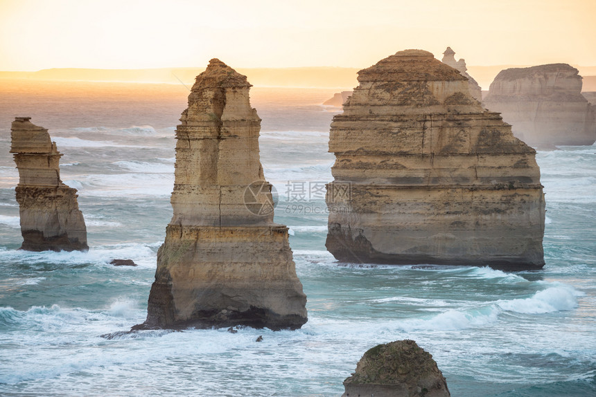 墨尔本海岸澳大利亚黄昏的十二位使者海景图片