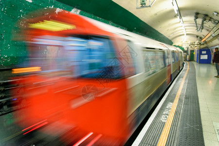 伦敦地铁隧道未来科技光束运动时空隧道科幻背景背景