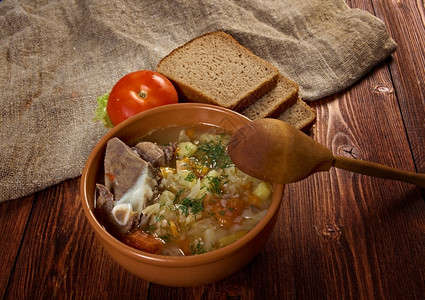 大黄俄罗斯白菜汤配有牛肉皮式的沙奇菜洋葱国民图片