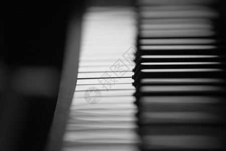 在室内时髦的钢琴键盘音乐图片