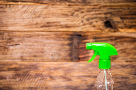 卫生作品塑料清洁喷雾器消毒剂家庭清洁概念图片