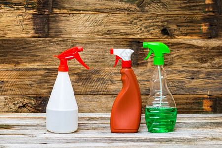 拖把洗解决方案清洁喷雾器消毒剂家庭清洁概念图片