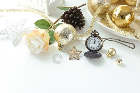 礼物庆祝球和其他装饰品圣诞节和新年概念星丝带图片