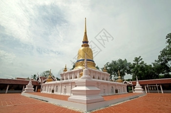 泰国雕塑佛塔金色的圣殿佛教宗纪念碑图片