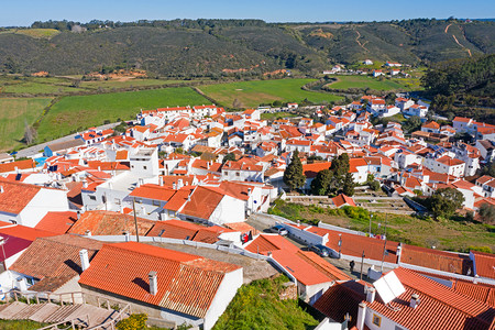 历史的地标来自葡萄牙传统奥德塞克村的空中飞机天线高清图片