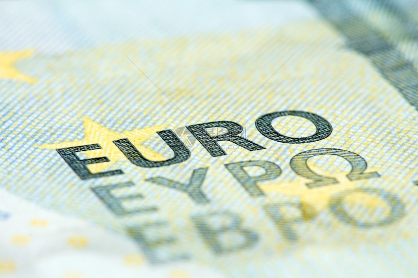 现金投资详细关闭了来自欧洲的5元钞票薪水图片