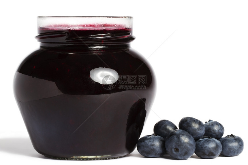 小吃越橘生的果酱罐蓝莓和罐和放在白色背景上图片