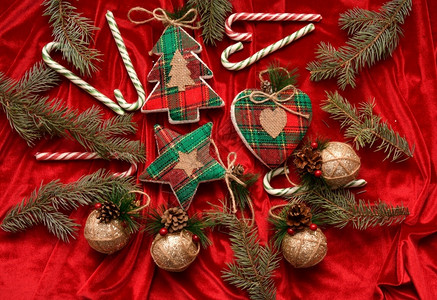 问候绿色装饰风格圣诞节背景和树节庆的装饰品图片