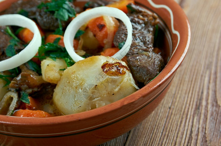 乌兹别克语热的营养Zhharkop烤肉和蔬菜乌兹别克传统炎热中亚菜图片