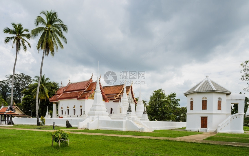 蓝色的泰国乌萨尼古神庙WatUposatharam修道院草图片