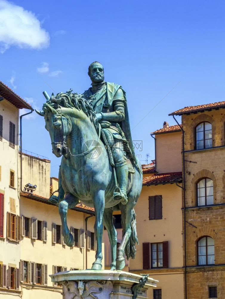 天青铜詹博洛尼亚意大利佛罗伦萨Giambologna的领主广场上CosimoMedicirsquos雕像意大利佛罗伦萨图片