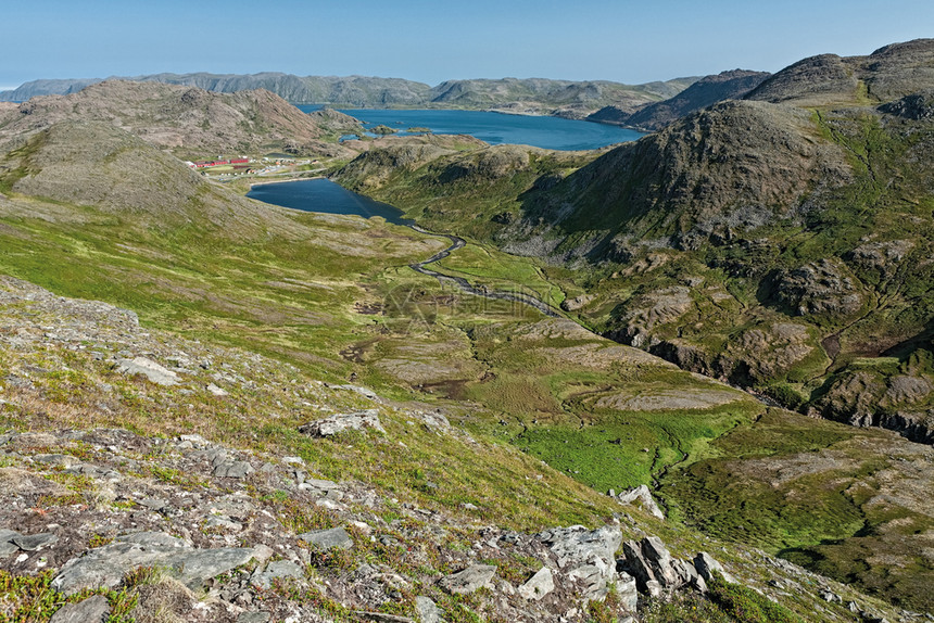 全景北欧的从上方看霍宁斯瓦格附近的一个湖挪威霍宁斯瓦格在挪威图片