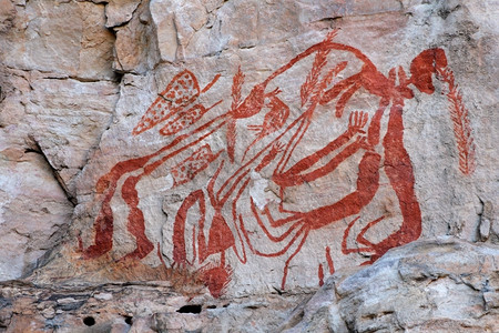 男人澳大利亚北区Kakadu公园Ubirr土著岩石艺术公司神圣遗产图片