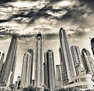 现代的城市迪拜码头天际线黄昏街景迪拜码头天际线黄昏街景图片