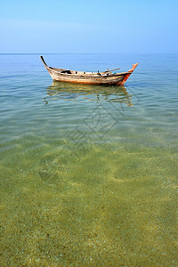 传统长尾船在海上的白天泰国自然运输旅游图片