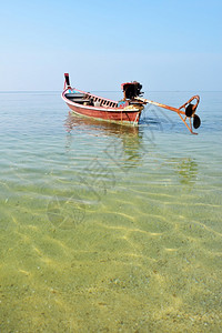 风景安达曼时间传统长尾船在海上的白天泰国图片