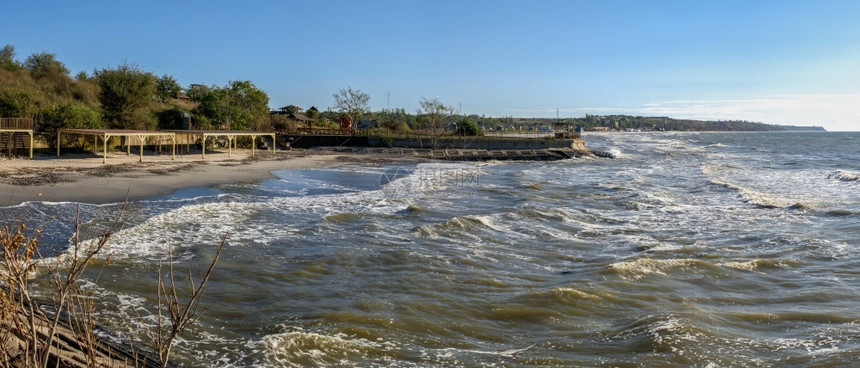 海滩欧洲乌克兰敖德萨地区Morskoe度假村的黑海岸在阳光明媚的春日乌克兰敖德萨地区村一种图片