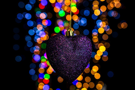 假期举行圣诞装饰活动对抗bokeh灯光背景传统的分支图片