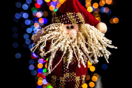 传统的季节装饰风格举行圣诞装饰活动对抗bokeh灯光背景图片