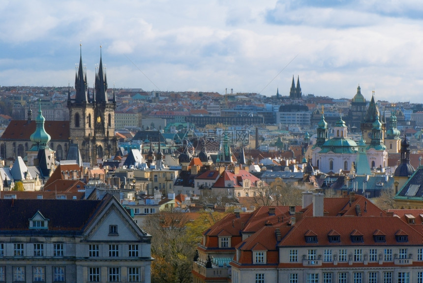 建造布拉格在旧城四分之一处的景象照片捷克语屋顶图片