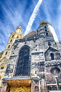 奥地利维也纳建筑和大教堂多于城市的背景图片