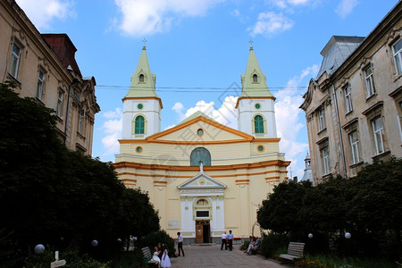 院子在利沃夫的浸信会福音派基督徒祈祷之家宗教新古典主义图片