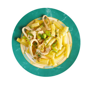 面条与意大利的里加托尼海产食品美叉图片