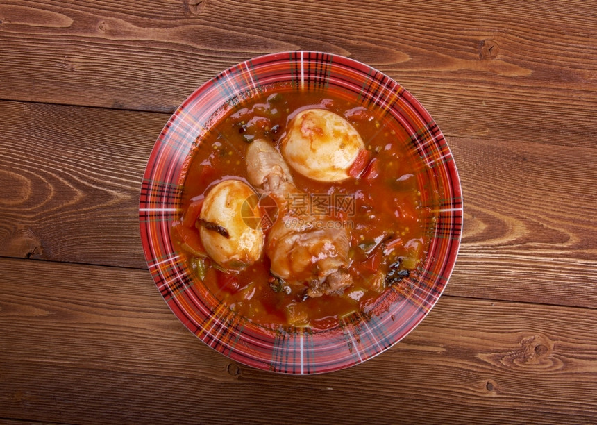 基贝采比煮沸DoroWat埃塞俄比亚红鸡肉炖瓦特DoroWat是种此类炖菜之一由鸡蛋和有时煮得硬的鸡蛋制成图片