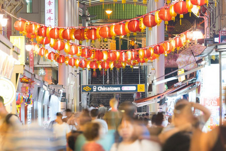 街道时间在区夜装饰的红灯笼在区被装饰节日图片