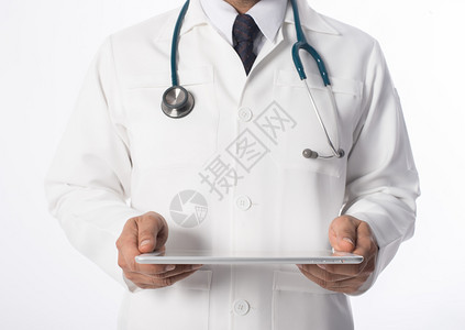 手拿平板电脑的医生背景图片