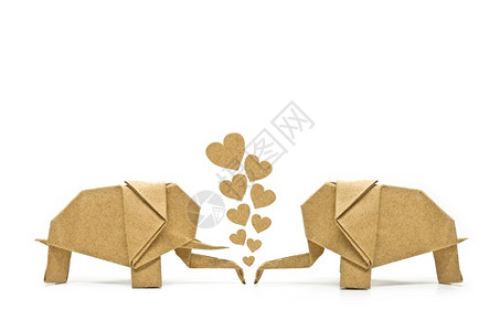 恋情折纸爱好白大象的情孤立在白纸大象上的爱与相分离图片