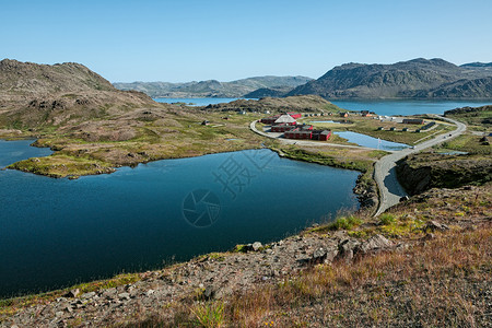 挪威霍宁斯瓦格附近的托特纳湖和大海的景色挪威霍宁斯瓦格北欧的景观图片