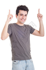 T恤愉快男笑着的闲人指孤立在白色背景上的人手指高清图片素材