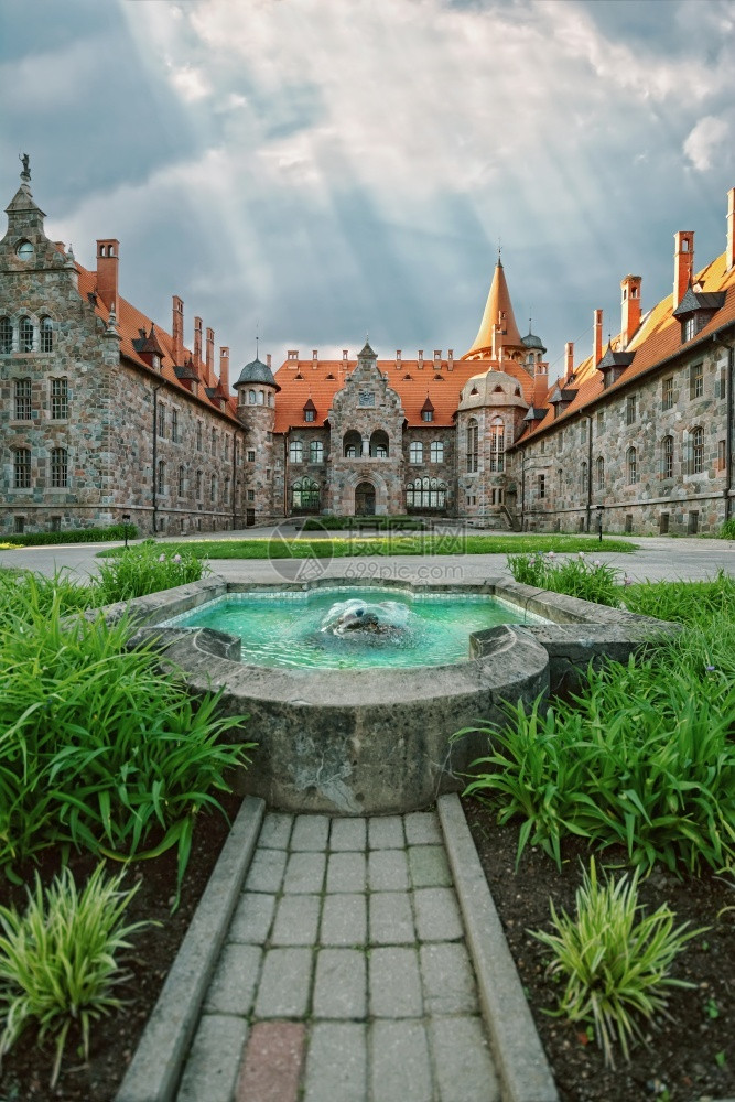 历史的塞斯万老宫殿拉脱维亚塞斯万的老宫殿旅行著名的图片