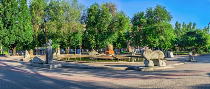第聂伯罗亚历山德罗夫斯克喷泉高清图片
