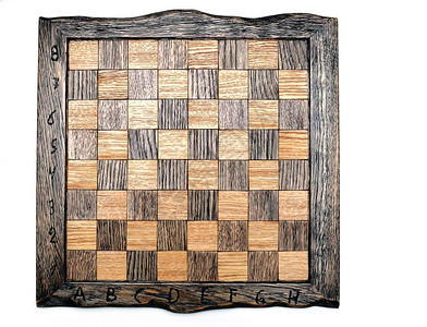 空的用橡树制成旧木象棋板正方形桌子图片