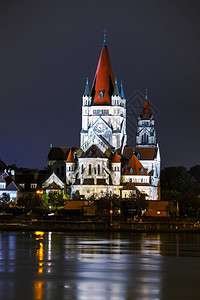 欧洲的海利格建筑学奥地维也纳Assisi教堂圣方济会夜间教会高清图片素材