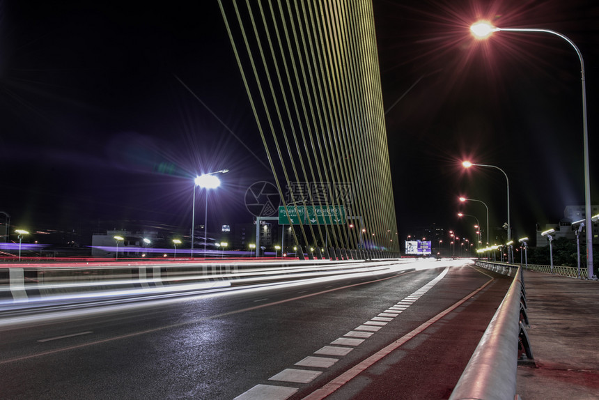 抽象的曼谷泰国2019年月23日至9夜天在拉马第八桥的路上工程城市图片