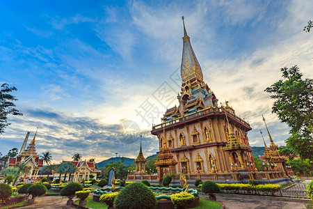 信仰宗教查龙寺普吉岛泰国建造图片