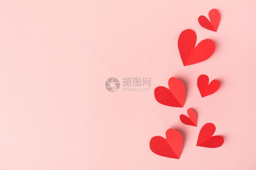 美丽的情人节日纸心在粉红背景的纸心从情人节上观看多于庆典浪漫的图片