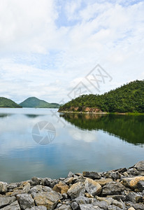 斯利那加林岩石山诗娜卡琳大坝风景图片