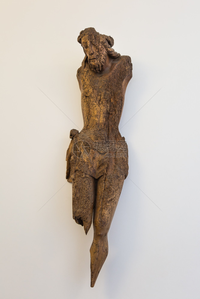 遗迹祷告葡萄牙波尔图Clerigos教堂的木制小雕像遗骸图片