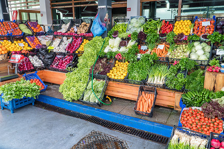 菜市场的新鲜蔬菜图片