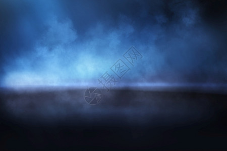 经过超自然现象覆盖摄影棚灯光照亮的烟雾纹理Rays穿过雾中射出光线图片
