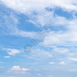 白天云层覆盖和最明亮大气抽象的场景图片