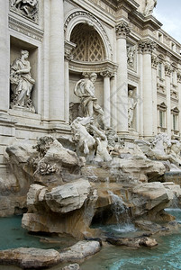 喷泉特色列维不老泉意大利罗马以海洋神水的雕像为主角马匹图片