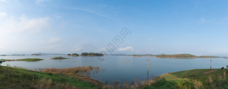 风景优美天空自然夏气晴朗空清夏季天晴朗图片