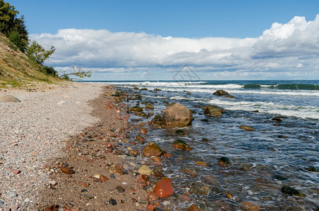 天气海洋水平的边沙滩岩石波罗海浪边沙滩波罗海浪图片